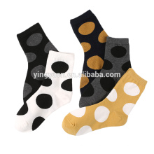 2019 Heißverkauf Korea Frauen Baumwollsocken Farbpunkt in Rohrsocken Großhandel